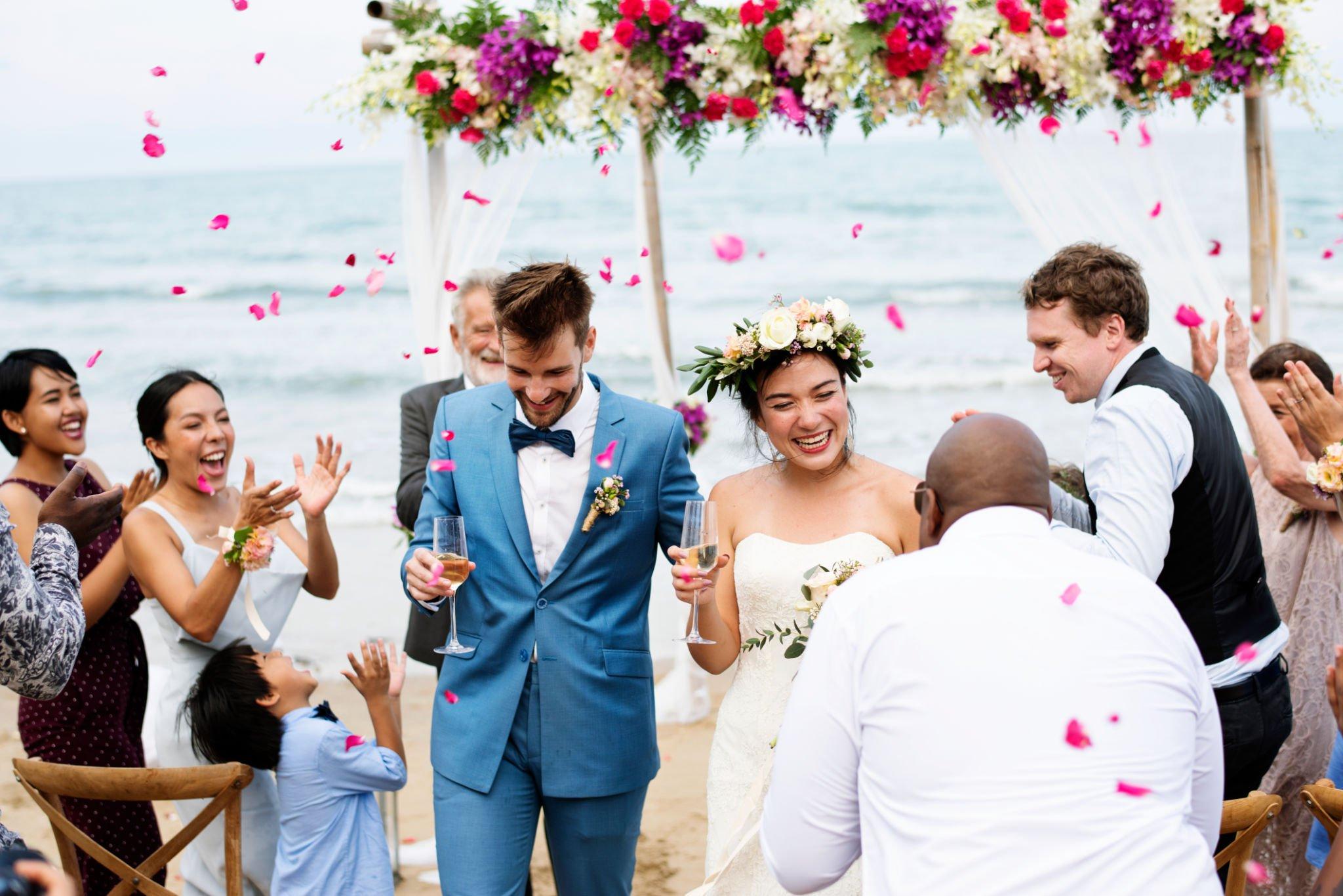 Pros and Cons of Celebrating Your Wedding at the Beach